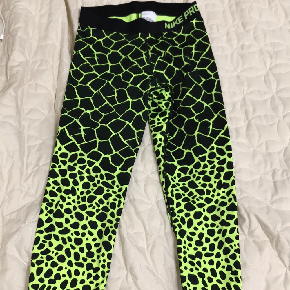 Neon yellow Nike Pro printed leggings